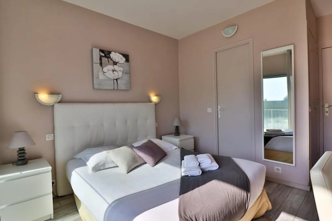 Hotel Le Golfe Bleu Cavalaire-sur-Mer 2*,  Francie